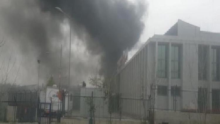 AFAD binası içinde otobüs yangını-1
