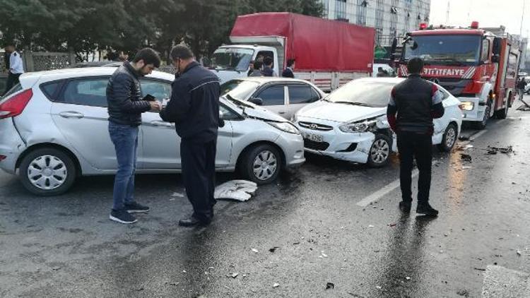 ek fotoğraflar// Başakşehirde tanker dehşeti kamerada; 12 araca çarptı cadde savaş alanına döndü