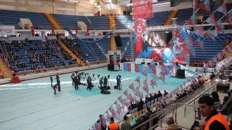 Trabzonspor’un Olağanüstü Genel Kurulu başladı