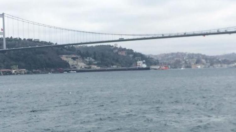 İstanbul Boğazında gemi yalıya çarptı- 1