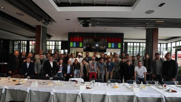 Fenerbahçede birlik ve beraberlik yemeği