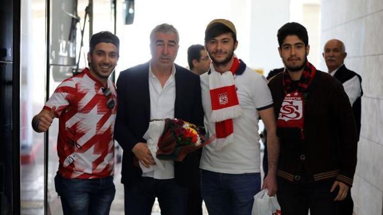 Demir Grup Sivasspor Konyaya gitti