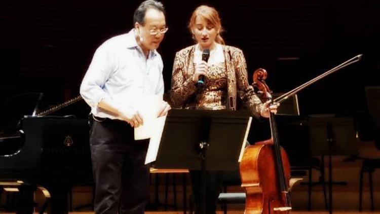 İzmirli Ezgi, Yo-Yo Ma ile konser verdi