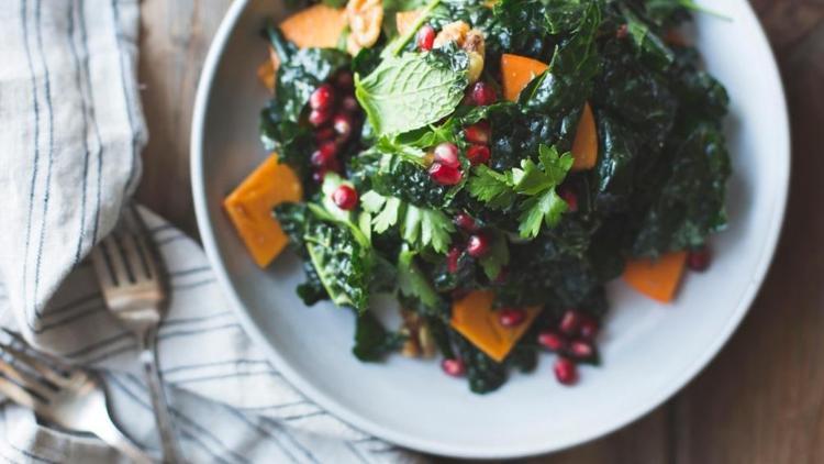 Bu Tariflerde Bol Bol Yeşillik Var: Sağlıklı 4 Enfes Salata Tarifi