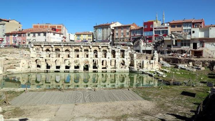 Yozgat’ta 2 bin yıllık Roma Hamamı gün yüzüne çıktı