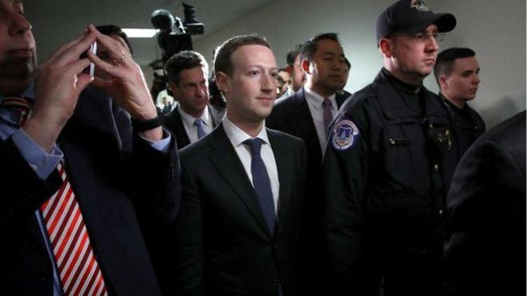 Facebookun kurucusu Zuckerberg milletvekilleriyle görüştü, özür diledi
