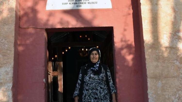 Derikteki tarihi Ermeni Kilisesi, Müslüman kadına emanet