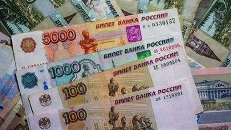 Rusya, rubledeki düşüşü önemsemiyor