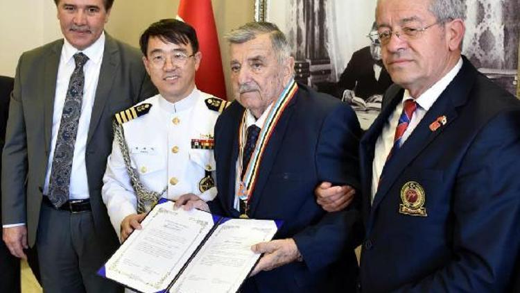 Kore gazisine 68 yıl sonra madalya