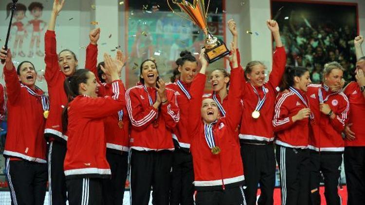 Kadınlar CEV Challenge Kupasının sahibi Olympiakos oldu (EK FOTOĞRAFLAR)