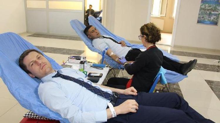 Ödemiş Belediyesi çalışanlarından kan bağışı