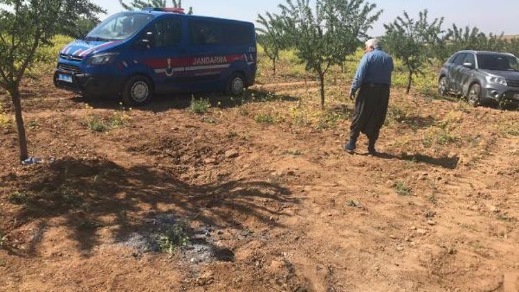 Savaş uçağının yakıt tankı boş araziye düştü (2)