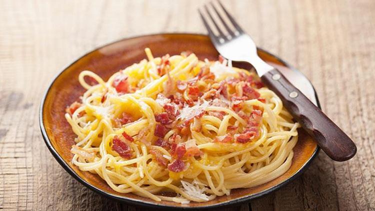 Spagetti carbonara tarifi