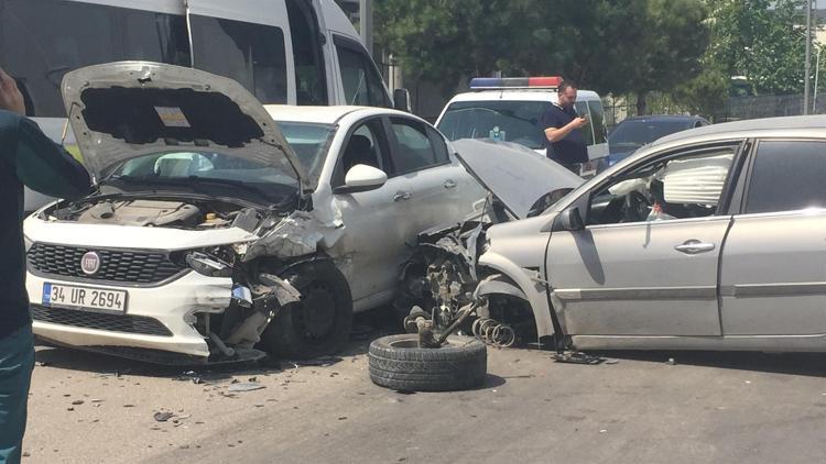 Bursada feci kaza: 3 kişi yaralandı
