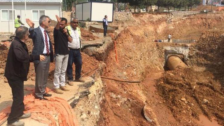 CHPli Kuyucuoğlu, battı çıktı inşaatlarını ziyaret ederek bilgi aldı