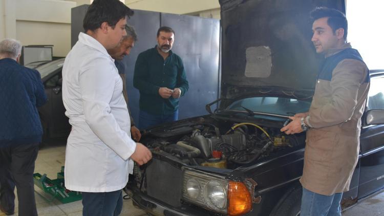 Eski makam aracı öğrencilerin eğitiminde kullanılıyor