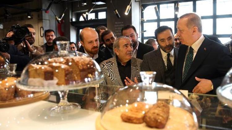 Cumhurbaşkanı Erdoğandan kafeye sürpriz ziyaret