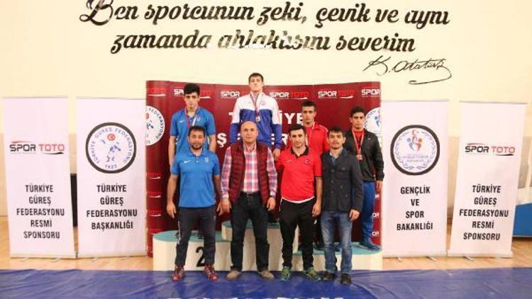 Sivas ve Eskişehirde düzenlenen güreş şampiyonası sona erdi