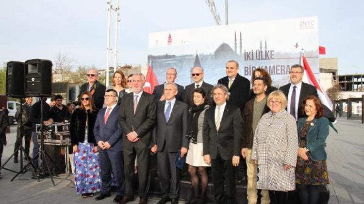 İki Ülke Bir Kamera Taksim Meydanı’nda sergilendi