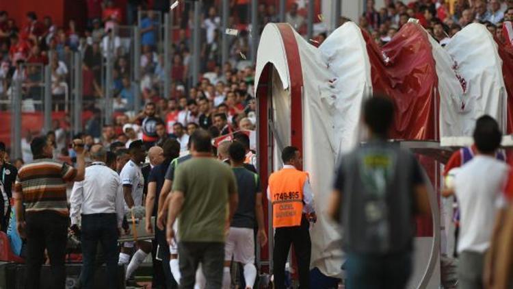 Etoonun Antalyaspor taraftarına cinsel organını gösterdiği iddiası