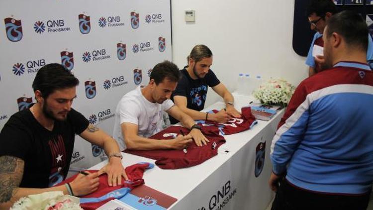 Trabzonsporda Okay, Yusuf ve Pereira imza gününe katıldı
