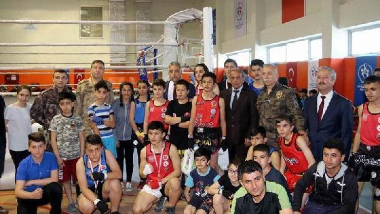 Hakkaride Muay Thai il seçmeleri yapıldı