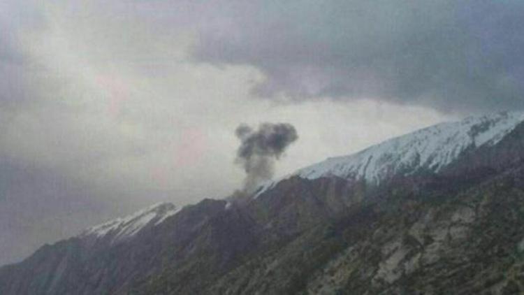 Kolombiyada askeri uçak düştü: 2 ölü