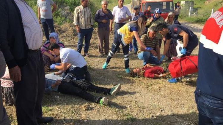 Antalyada tankerle öğrenci servisi çarpıştı: 16 yaralı  (1)