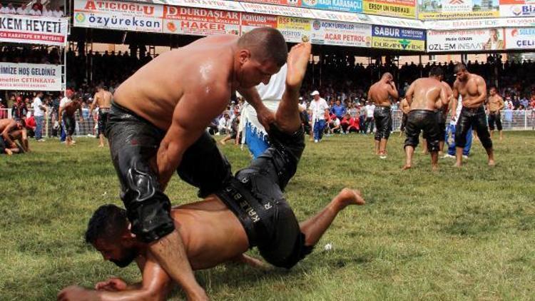 Kumlucada renkli festival