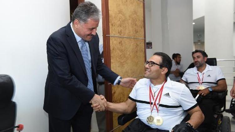 Engelli sporculardan, Başkan Çakıra ziyaret