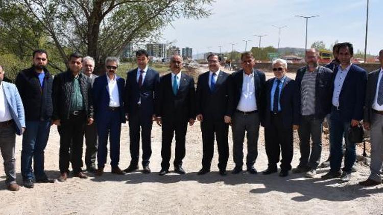 Başkan Aydın, yapımı devam eden projeleri tanıttı