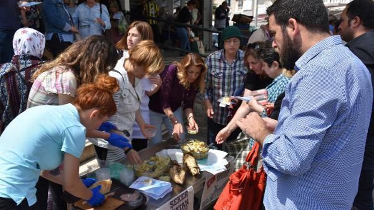 Marmariste CHPliler pazarda şeker pancarı dağıttı