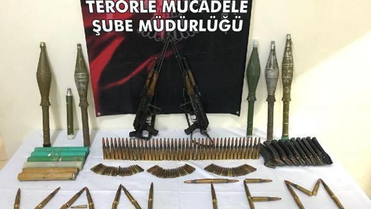 Vanda PKKlı teröristlere ait silah ve mühimmat ele geçirildi