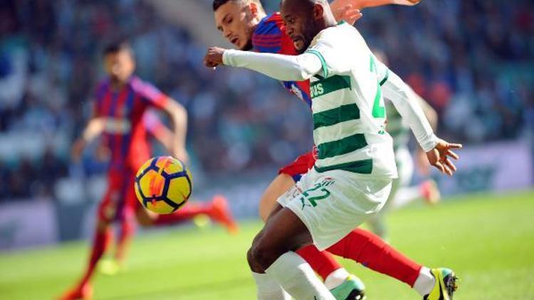 Bursaspor, Karabükspor maçıyla kötü gidişe son vermek istiyor