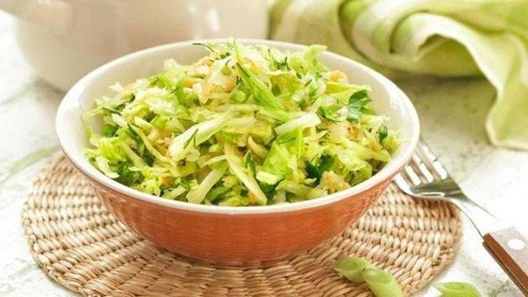 Beyaz lahana salatası tarifi