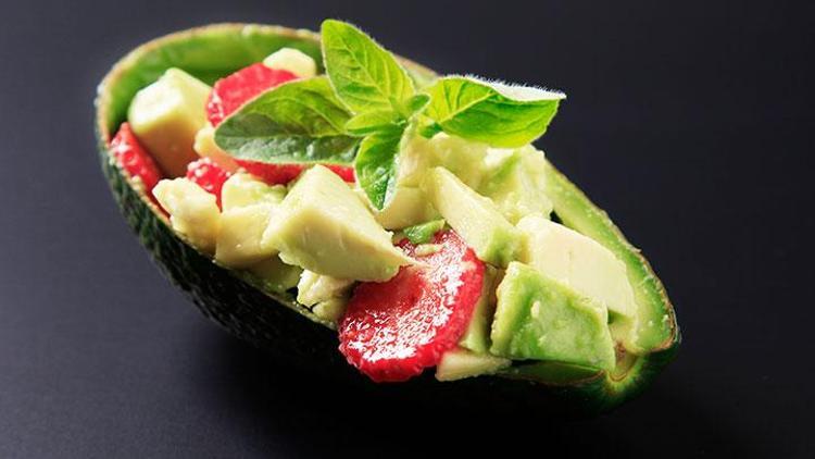 Avokado salatası tarifi