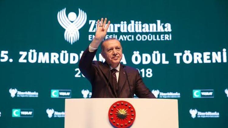 (GENİŞ)Erdoğan Yeşilayın ödül töreninde konuştu