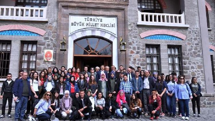 Elmadağlı öğrenciler Ankarayı gezdi