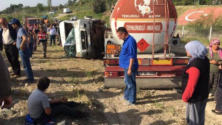 Servis kazasında yaralanan öğrenci yaşamını yitirdi