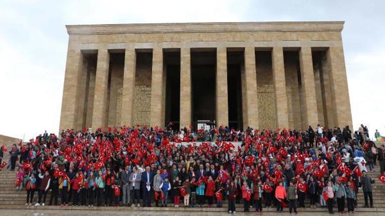 Mudanya’nın gurur günü: 1283 öğrenci Ata’nın huzuruna çıktı