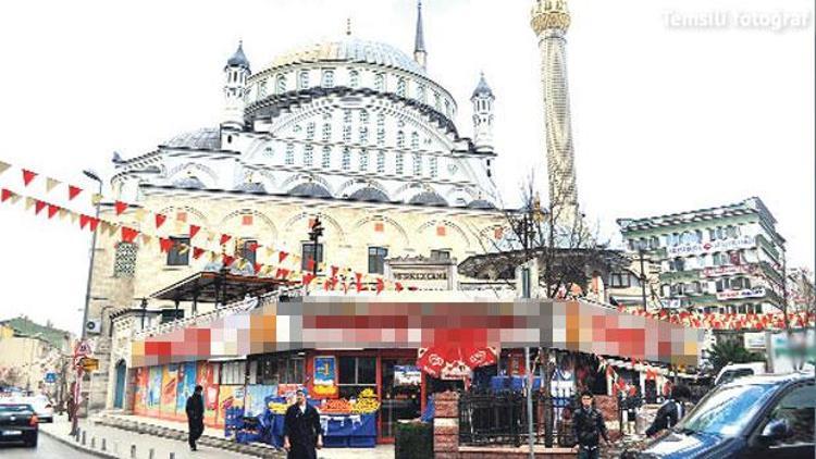 Antalya Valisi Karaloğlu cami altında dükkanı yasakladı