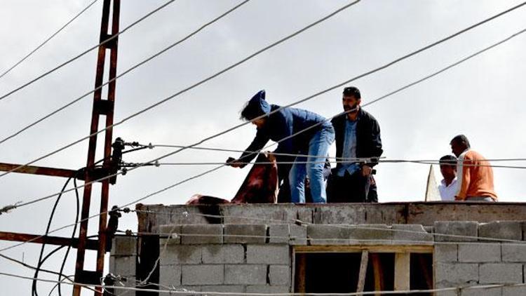 İnşaatta korkunç olay: Baba oğul öldü, bir işçi yaralandı