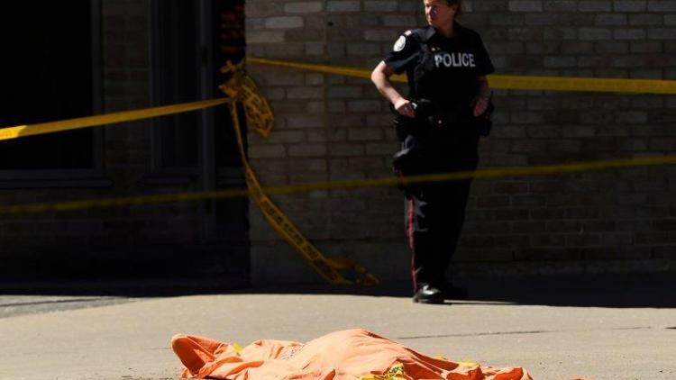 Torontoda araç yayaların arasına girdi: 10 ölü
