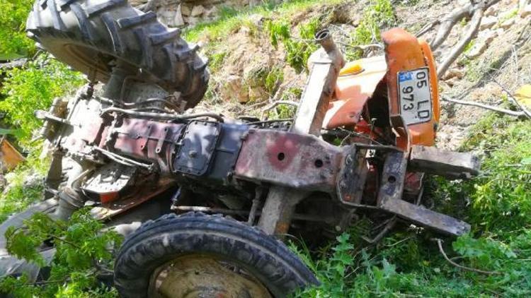 Traktör devrildi; 15 yaşındaki sürücü yaralandı