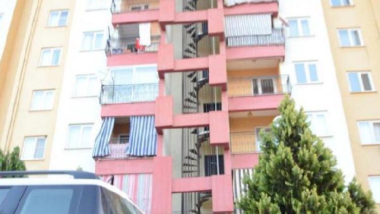 Apartmanın 8inci katından atlayarak intihar etti