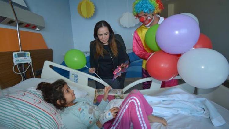 Adana Şehir Hastanesinde 23 Nisan kutlaması