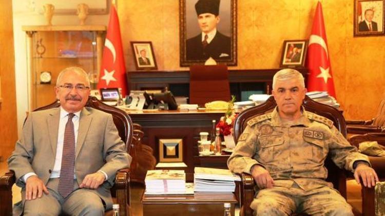 Jandarma Genel Komutanı Orgeneral Arif Çetin Mardinde