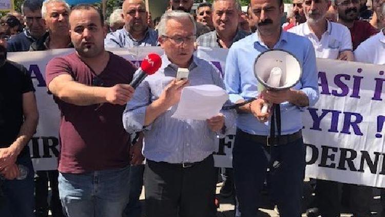 Kepenk kapatan tekel bayileri Bakırköy Meydanında açıklama yaptı