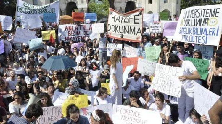 İstanbul Üniversitesinde protesto