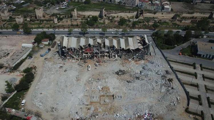 havadan fotoğraflarla// Abdi İpekçi spor salonunun yüzde 90ı yıkıldı